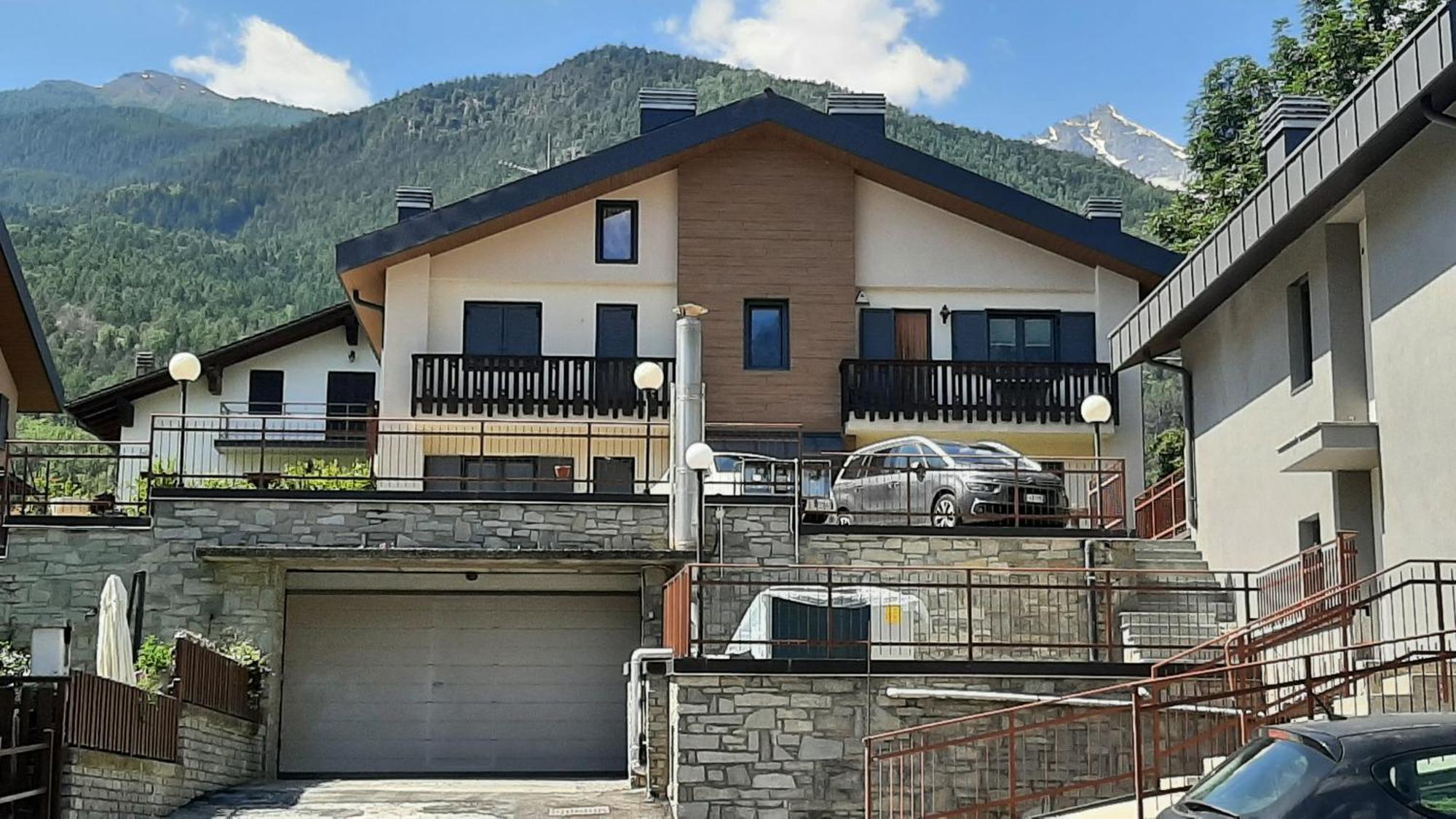 Le Chat Riant Fenis Exterior photo